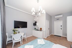 Noble Apartments