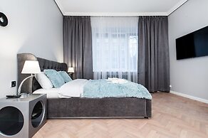 Noble Apartments