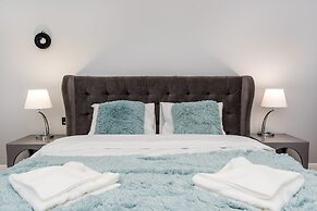 Noble Apartments