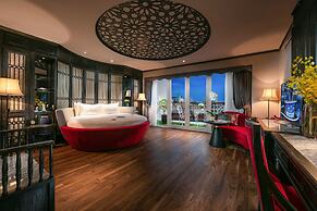 Shining Central Hotel & Spa
