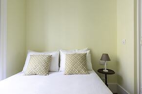 1898 Home & Suites