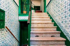 1898 Home & Suites