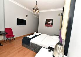 Royal Garden Suite and Hotel