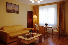 Brigantine Hotel
