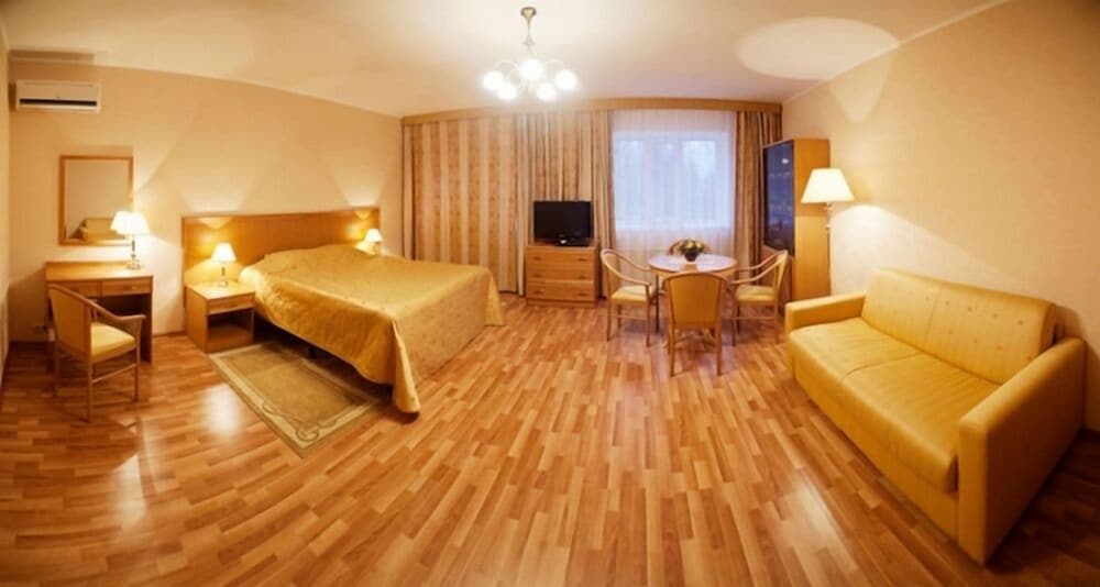 Brigantine Hotel