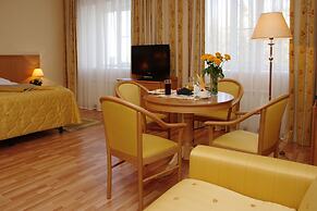 Brigantine Hotel
