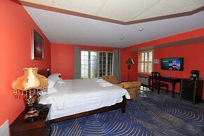 Fullerton Manor Inn