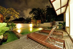 The Lumbung Wood Villa