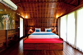 The Lumbung Wood Villa