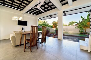 The Lumbung Wood Villa