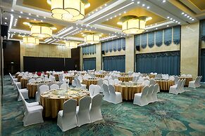 Hundred Hotel