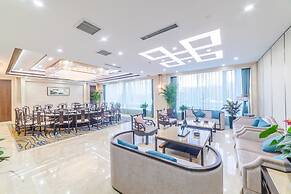 Hundred Hotel