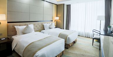 Hundred Hotel