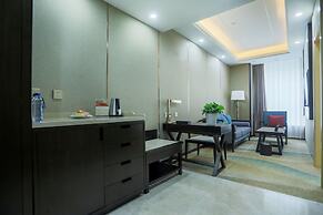 Hundred Hotel