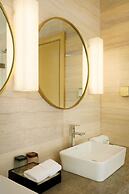 Hundred Hotel