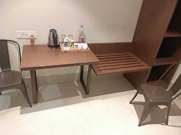 Treebo Elite Residency - 2 Kms From Railway Station