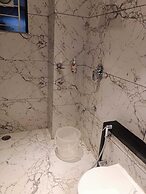 Treebo Elite Residency - 2 Kms From Railway Station