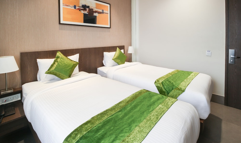 Treebo Elite Residency - 2 Kms From Railway Station