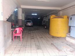 Treebo Elite Residency - 2 Kms From Railway Station