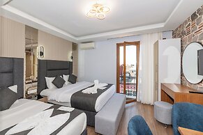 T-Square Residence