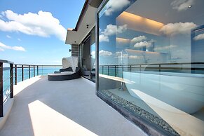 Villa Moonshadow