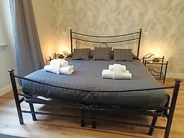 AmoRoma Suite