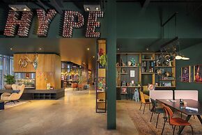 Moxy Glasgow Merchant City