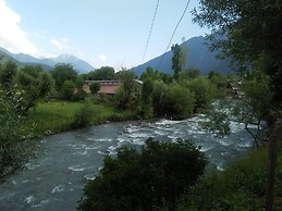 Magic Himalayan Cottage