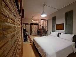 Baan Hotelier Resort