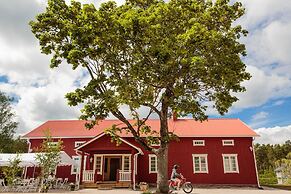 Tackork Gård & Marina Oy