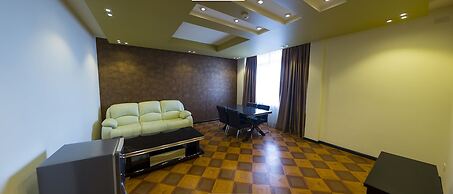 Grand Hills Hotel