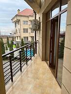 Grand Hills Hotel