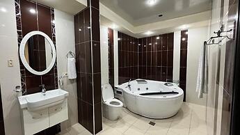 Grand Hills Hotel