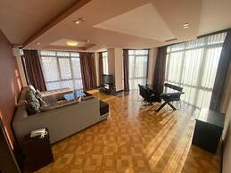 Grand Hills Hotel