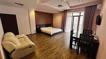 Grand Hills Hotel