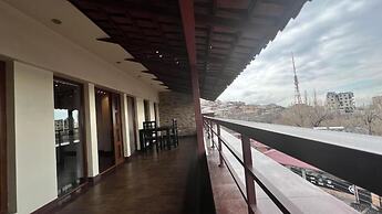 Grand Hills Hotel