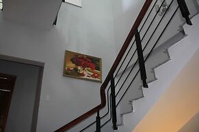 Mai Tra Hotel
