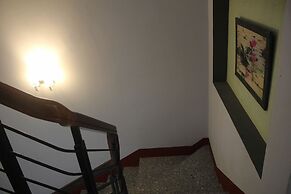 Mai Tra Hotel