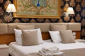 Hotel Queen