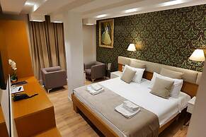 Hotel Queen