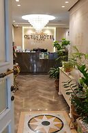 Hotel Queen