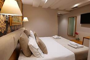 Hotel Queen