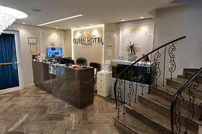 Hotel Queen