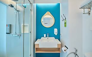 Lub d Koh Samui Chaweng Beach - Beachfront Vibrant Social Vibe
