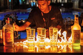 Lub d Koh Samui Chaweng Beach - Beachfront Vibrant Social Vibe