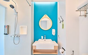 Lub d Koh Samui Chaweng Beach - Beachfront Vibrant Social Vibe