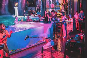 Lub d Koh Samui Chaweng Beach - Beachfront Vibrant Social Vibe