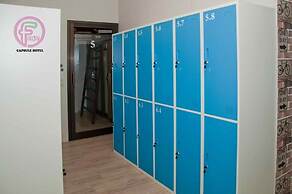 FixOn Capsule Hotel