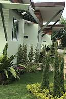 Me and Tree Villa
