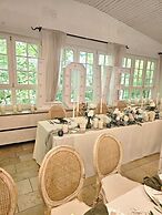 Hotel Garni BURG WALDENSTEIN